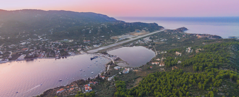 Datei:Skiathos mit Flughafen.png